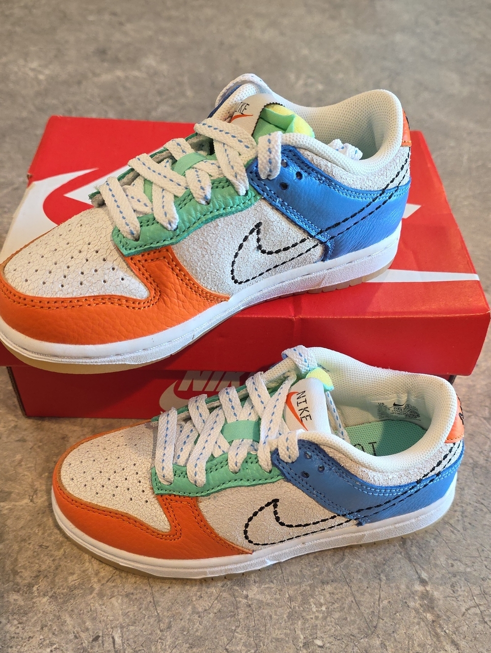 (J54) Nike Kids Low-Top Sneakers in White, Orange, Blue & Mint
